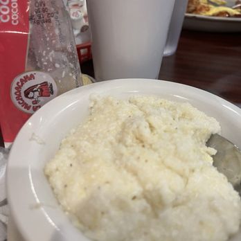Juan's Chuck Wagon - Grits .... And butter! - American Near Me - Waukegan, Illinois