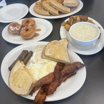Eggs Up Grill -Clearwater - Breakfast & Brunch Near Me - Clearwater, Florida Eggs Up Grill -Clearwater - Breakfast & Brunch Near Me - Clearwater, Florida