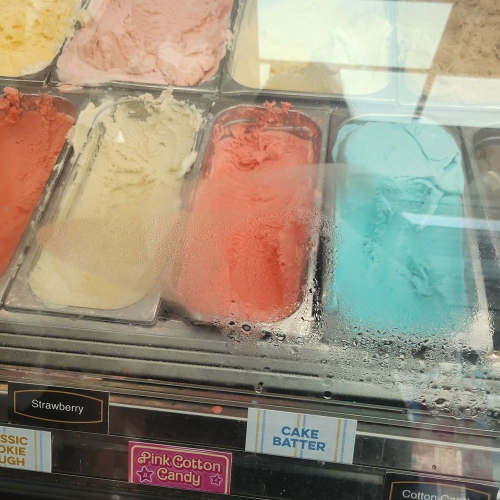 Cold Stone Creamery - Blue and pink cotton candy ice creams! - Ice Cream & Frozen Yogurt Near Me - Orlando, Florida
