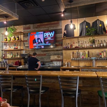 Camino - Cute bar vibes - American Near Me - West Allis, Wisconsin