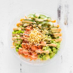 Poke Bros - Johnny Utah
Salmon*, Avocado, Edamame, Cucumber, Masago, OG Sauce, Sriracha Aioli