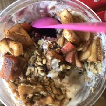 everbowl - Apple & Oats Bowl with Açaí base - Acai Bowls Near Me - Encinitas, California