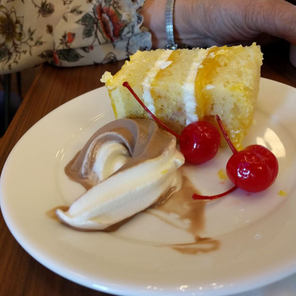 The Buffet - Mum's "low calorie" dessert. Nothing actually low calorie about this. - Buffets Near Me - Edmonton, Alberta The Buffet - Mum's "low calorie" dessert. Nothing actually low calorie about this. - Buffets Near Me - Edmonton, Alberta