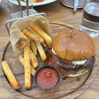 Sauce Italian American Kitchen - Italian smash burger - Italian Near Me - Flint, Michigan