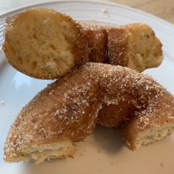 Tyrone Mills - Apple cider cake donut