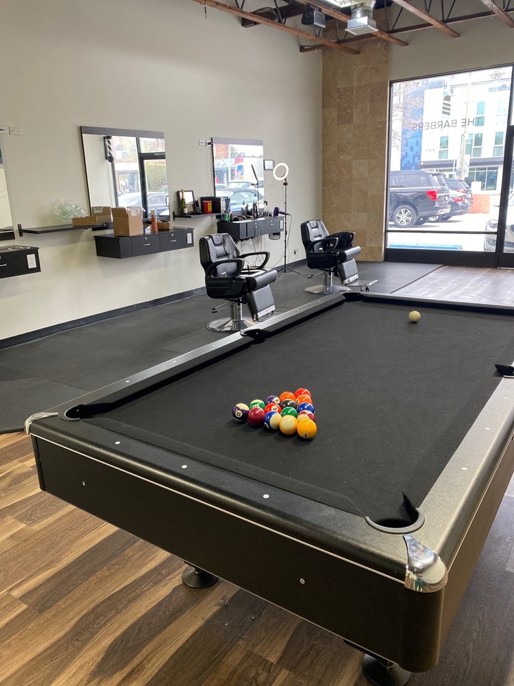 The Barbers Lounge Logo