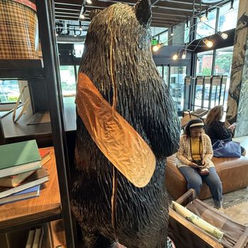 Moxy Seattle Downtown - Bear made autsch - Hotels Near Me - Seattle, Washington
