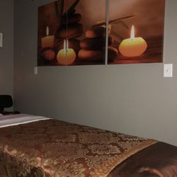 Panopyra's Massage - Massage room