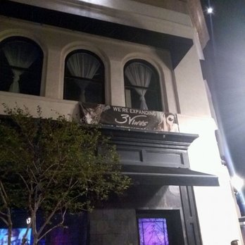 3 Vinos - Place is not up to standards. - Dance Clubs Near Me - Covina, California