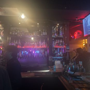The Oaks Tavern - Karaoke Near Me - Sherman Oaks, California