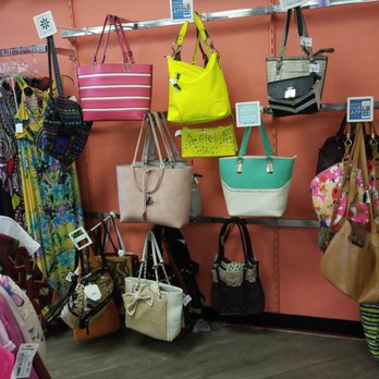 Daisy Exchange - Purses - Used, Vintage & Consignment Near Me - Tulsa, Oklahoma Daisy Exchange - Purses - Used, Vintage & Consignment Near Me - Tulsa, Oklahoma