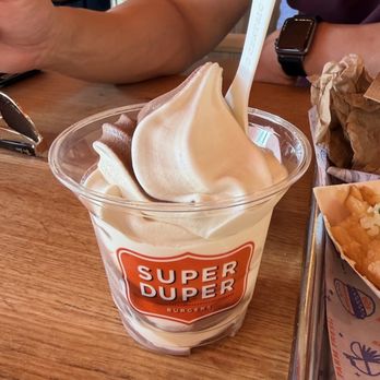 Super Duper Burgers - Soft serve regular size - Burgers Near Me - San Mateo, California Super Duper Burgers - Soft serve regular size - Burgers Near Me - San Mateo, California