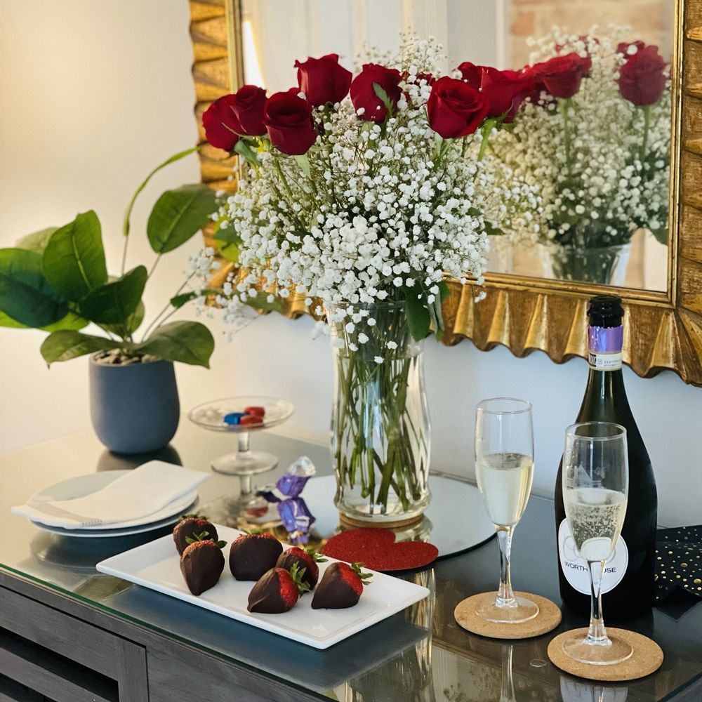 C.W. Worth House Bed and Breakfast - Romance upgrade package. - Bed & Breakfast Near Me - Wilmington, North Carolina