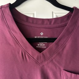 "Discoloration" on the neck from the left side of the neck (picture left) "Discoloration" on the neck from the left side of the neck (picture left)