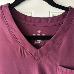 "Discoloration" on the neck from the left side of the neck (picture left)
