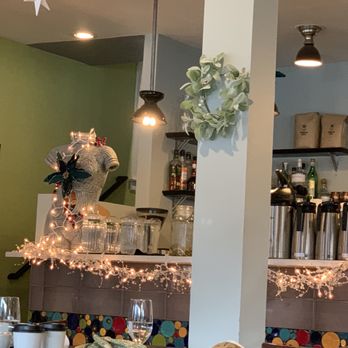 Art House Cafe - Cafe decorated for the holidays - New American Near Me - Tacoma, Washington Art House Cafe - Cafe decorated for the holidays - New American Near Me - Tacoma, Washington