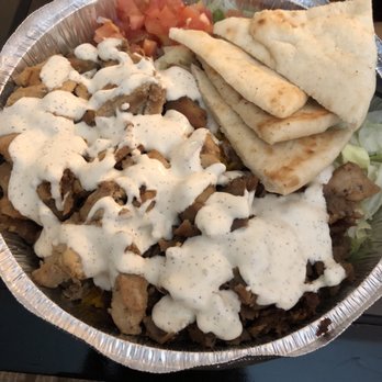 The Halal Guys - Half chicken and half beef with white sauce - Halal Near Me - Glendale, California The Halal Guys - Half chicken and half beef with white sauce - Halal Near Me - Glendale, California