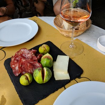 Trattoria 4 Leoni - Figs and salami - Italian Near Me - Florence, FI Trattoria 4 Leoni - Figs and salami - Italian Near Me - Florence, FI