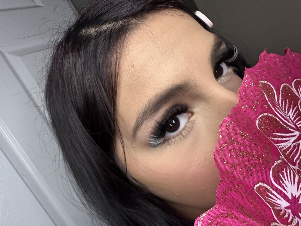 Independent Lashes Logo
