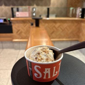 Salt & Straw - Chocolate Almond Gold Bar - Ice Cream & Frozen Yogurt Near Me - Seattle, Washington Salt & Straw - Chocolate Almond Gold Bar - Ice Cream & Frozen Yogurt Near Me - Seattle, Washington
