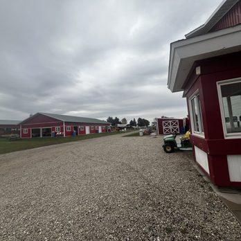 Stade's Farm & Market - Farmers Market Near Me - McHenry, Illinois Stade's Farm & Market - Farmers Market Near Me - McHenry, Illinois