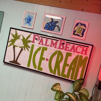 Palm Beach Ice Cream - Waiting area - Ice Cream & Frozen Yogurt Near Me - Tequesta, Florida