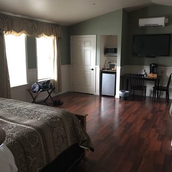 Boardwalk Guest Suite - Venues & Event Spaces Near Me - Rumford, Maine