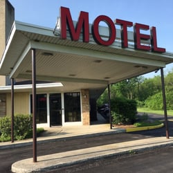 Allenwood Motel - Front entrance