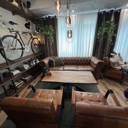 Velo Cafe - Living room - cool decor