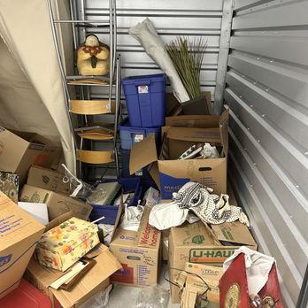 SmartStop Self Storage - There had been boxes stacked to the top of the unit in addition to boxes on the floor. - Self Storage Near Me - Mill Creek, Washington SmartStop Self Storage - There had been boxes stacked to the top of the unit in addition to boxes on the floor. - Self Storage Near Me - Mill Creek, Washington