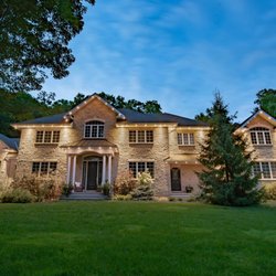 Celebright Lights - Celebright Inc. is a Canadian company that specializes in permanent holiday lighting fixtures and is headquartered in Ottawa, ON Canada.