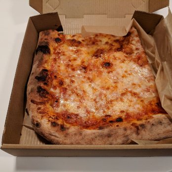 Erewhon - Delicious slice of cheese pizza- $5 - Grocery Near Me - Santa Monica, California Erewhon - Delicious slice of cheese pizza- $5 - Grocery Near Me - Santa Monica, California