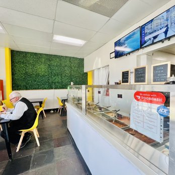 Curry zone - Dining area + kind customer - Indian Near Me - Valley Village, California