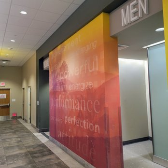 LA Fitness - Locker rooms - Gyms Near Me - Cheltenham, Pennsylvania