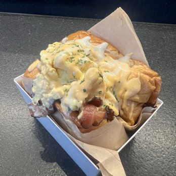 Bmp & Grnd - Classic Egg Drop sandwich - American Near Me - New Orleans, Louisiana Bmp & Grnd - Classic Egg Drop sandwich - American Near Me - New Orleans, Louisiana