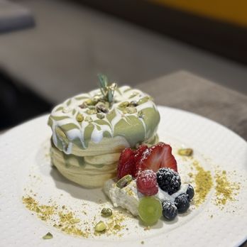 Cafe N One - Pistachio soufflé pancake - Desserts Near Me - Markham, Ontario