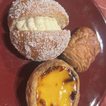 Cafe Kool - Coconut bun, chocolate croissant, egg tart - Buffets Near Me - Hong Kong, HK Cafe Kool - Coconut bun, chocolate croissant, egg tart - Buffets Near Me - Hong Kong, HK