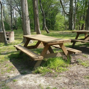 Windsor Castle Park - Picnic seating are in kids area. - Parks Near Me - Smithfield, Virginia Windsor Castle Park - Picnic seating are in kids area. - Parks Near Me - Smithfield, Virginia