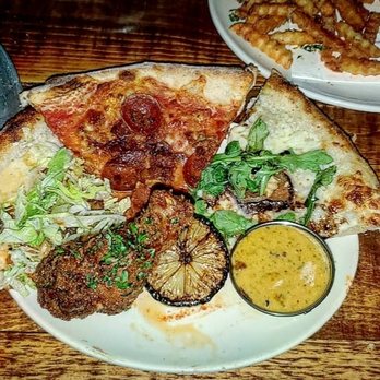 Bar Poet - Pizza Near Me - Toronto, Ontario