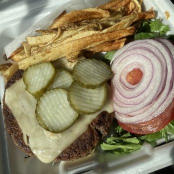 Earth Bistro Cafe - Impossible burger - Vegan Near Me - Cleveland, Ohio