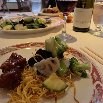 Szechuan - Fried Noodles with General Tao's Chicken, yum... - Chinese Near Me - Montreal, Quebec Szechuan - Fried Noodles with General Tao's Chicken, yum... - Chinese Near Me - Montreal, Quebec