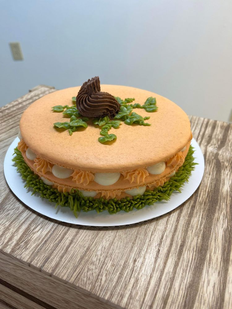 Montanaro Cakery & Macarons Logo