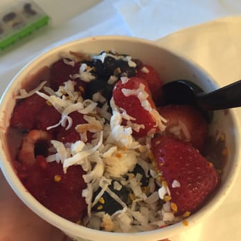 Lickety Split - Acai berry bowl. - Gelato Near Me - Orlando, Florida Lickety Split - Acai berry bowl. - Gelato Near Me - Orlando, Florida