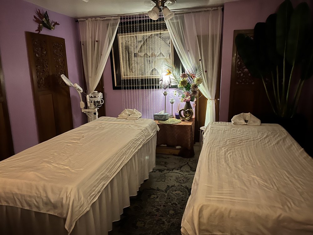 WAIKIKI MASSAGE CLINIC 77 Photos & 127 Reviews 1750 Kalakaua Ave