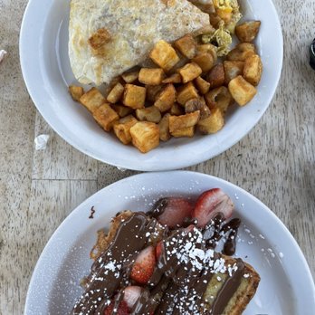 Fratelli Cafe - Breakfast Quesadilla, Classic French Toast - Coffee & Tea Near Me - Los Angeles, California Fratelli Cafe - Breakfast Quesadilla, Classic French Toast - Coffee & Tea Near Me - Los Angeles, California