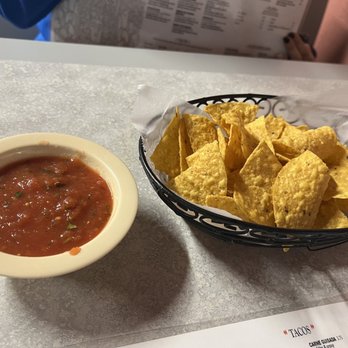 Taqueria Azteca De Oro - Chips and salsa - Mexican Near Me - Elgin, Texas Taqueria Azteca De Oro - Chips and salsa - Mexican Near Me - Elgin, Texas