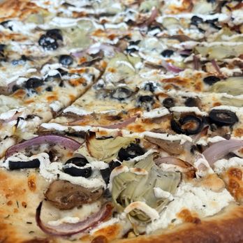 Lee's Grocery - Don't Stand So Close To Me Pie - Pizza Near Me - Tampa, Florida