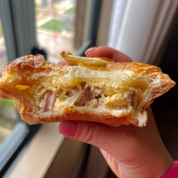 Fergbaker - bacon & egg pie - Bakeries Near Me - Queenstown, OTA