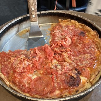 Lou Malnati's Pizzeria - Medium pizza, classic with pepperoni. - Pizza Near Me - Buffalo Grove, Illinois