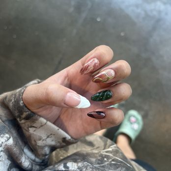 Oasis Nails - GelX Full Set w/ Design - Nail Salons Near Me - Sacramento, California